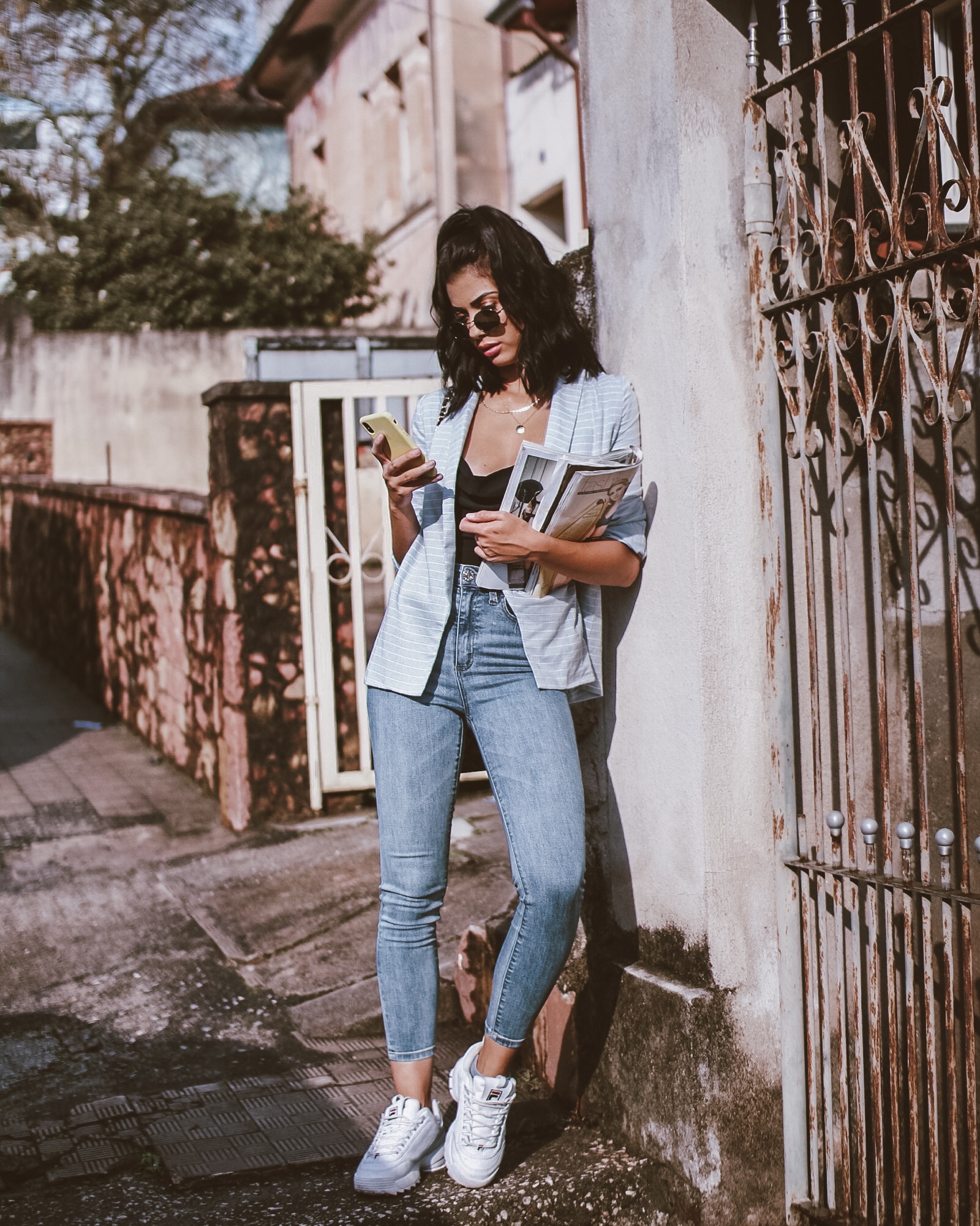 blue blazer and jeans outfit